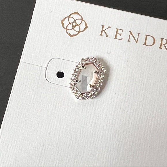 Kendra Scott Cade Stud Earrings, Mother of Pearl/ Silver NWT - Picture 3 of 4